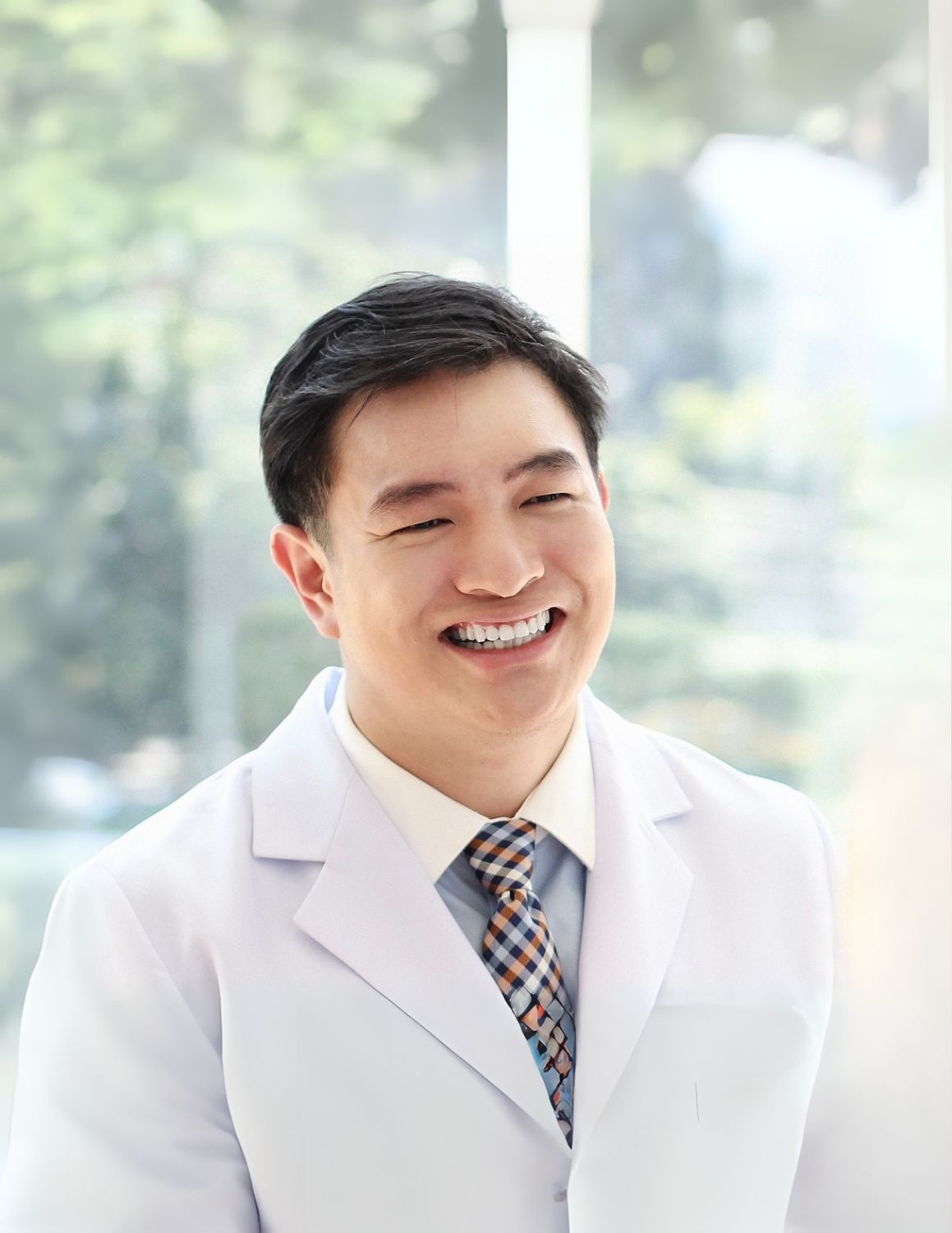 Dr. Patsama Vichinsartvichai, MD